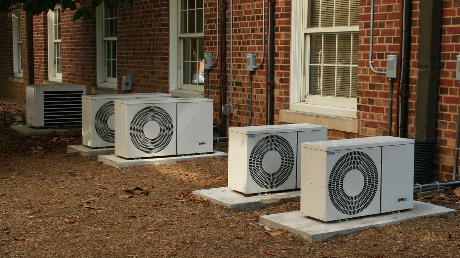 Oxford’s Fall HVAC Checklist Furnace & Heat Pump Maintenance Tips for Mississippi Homes